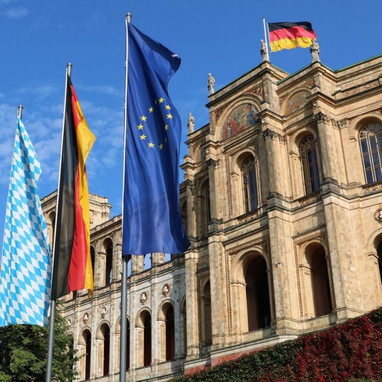 Landtag vertagt Petitionen wegen fehlender Gutachten